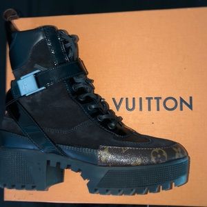 Laureate Platform Desert Boot